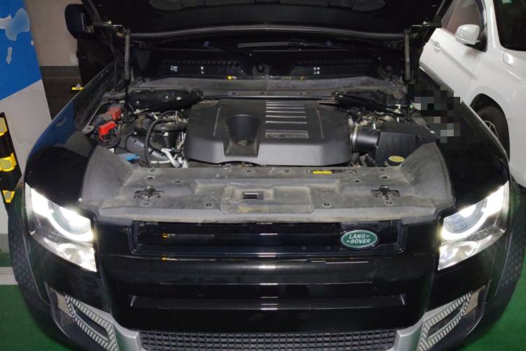 Used Land Rover Defender 2020 110 P400 Dark Special Edition Engine Bay