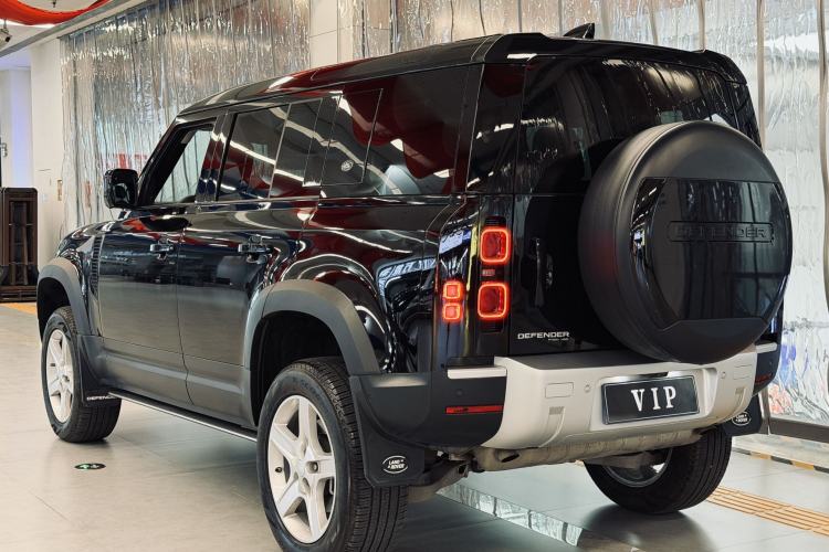 Used Land Rover Defender 2020 110 P400 SE Exterior 3