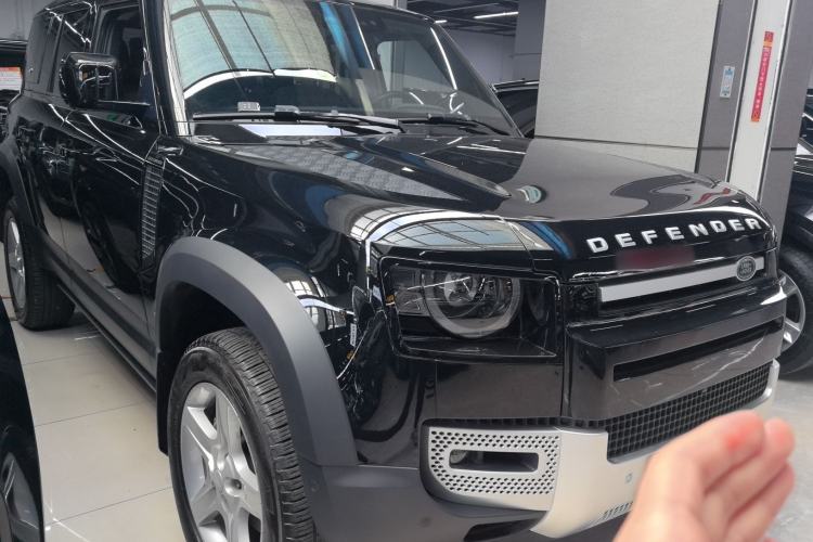 Used Land Rover Defender 2020 110 P400 SE Exterior 4