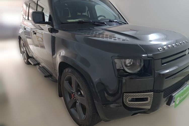 Used Land Rover Defender 2020 110 P400 X Front Right 45 Deg