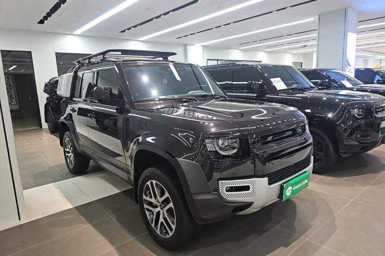 Used Land Rover Defender 2020 110 P400 Dark Special Edition Front Right 45 Deg