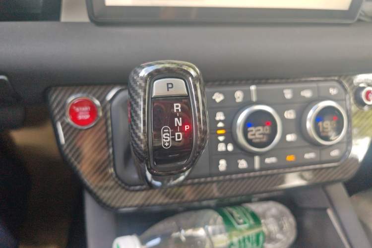 Used Land Rover Defender 2020 110 P400 Dark Special Edition Gear Lever