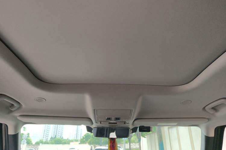Used Land Rover Defender 2020 110 P400 SE Headliner