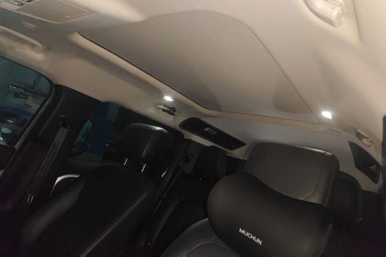Used Land Rover Defender 2020 110 P400 HSE Headliner