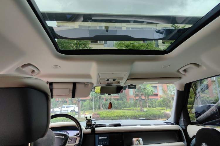Used Land Rover Defender 2020 110 P400 Dark Special Edition Headliner