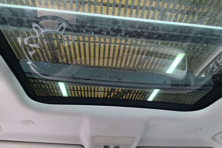 Used Land Rover Defender 2020 110 P400 SE Headliner