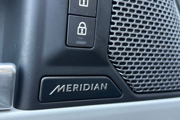 Used Land Rover Defender 2020 110 P400 HSE Interior 14