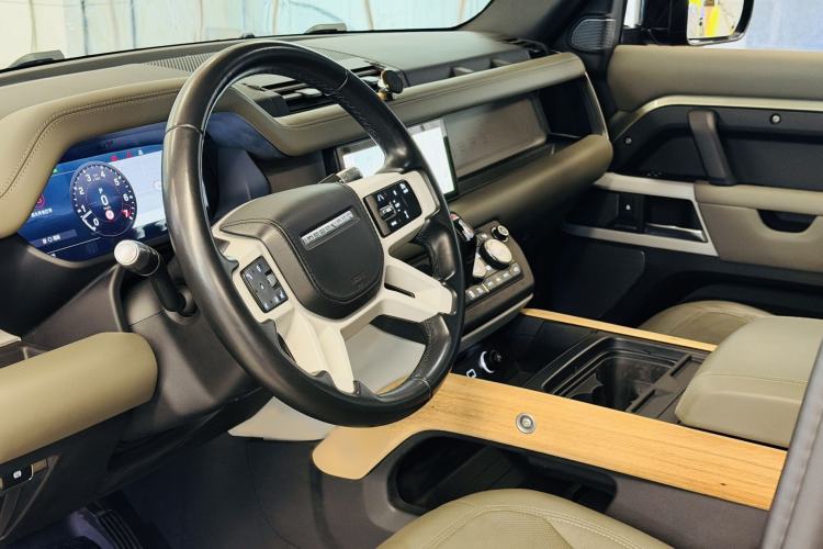 Used Land Rover Defender 2020 110 P400 SE Interior 2