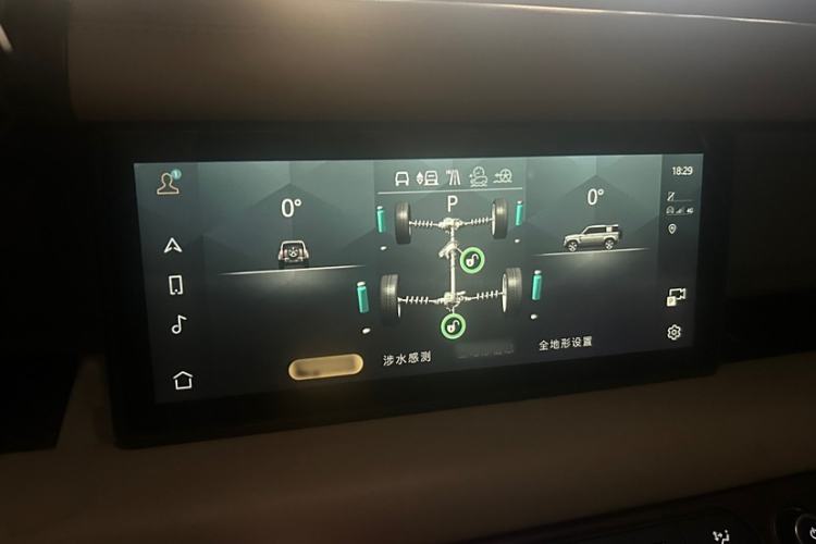 Used Land Rover Defender 2020 110 P400 HSE Interior 5