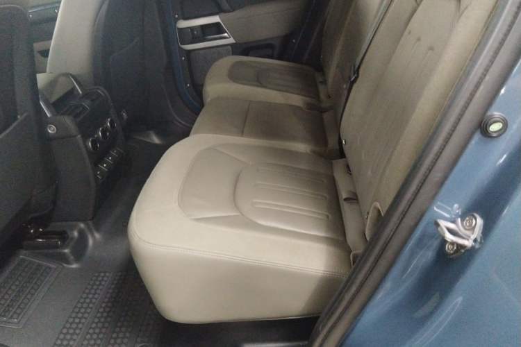 Used Land Rover Defender 2020 110 P400 Dark Special Edition Left Rear Seat