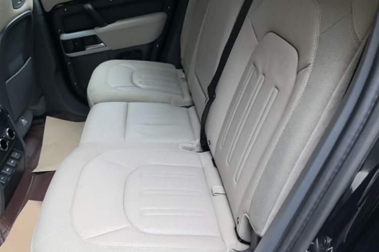 Used Land Rover Defender 2020 110 P400 SE Left Rear Seat