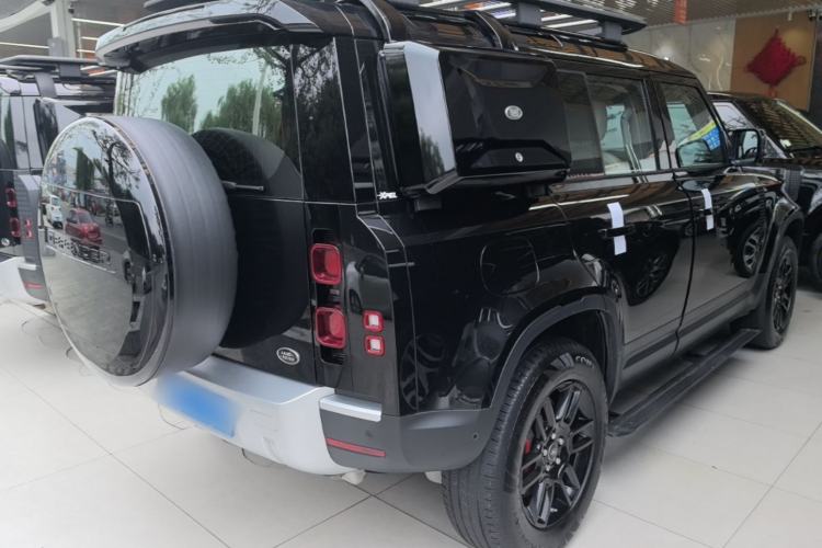 Used Land Rover Defender 2020 110 P400 SE Rear Right 45 Deg