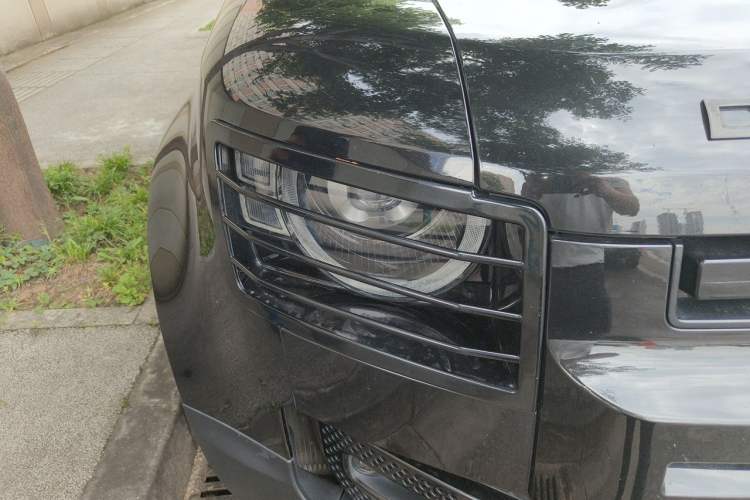 Used Land Rover Defender 2020 110 P400 SE Right Front Headlight