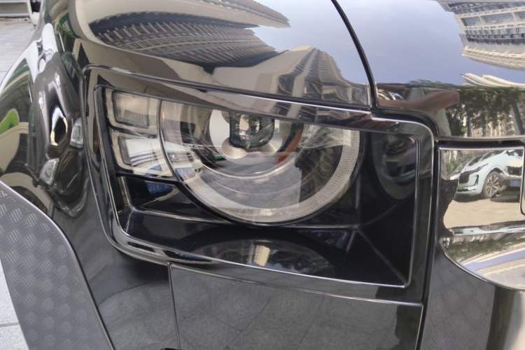 Used Land Rover Defender 2020 110 P400 SE Right Front Headlight