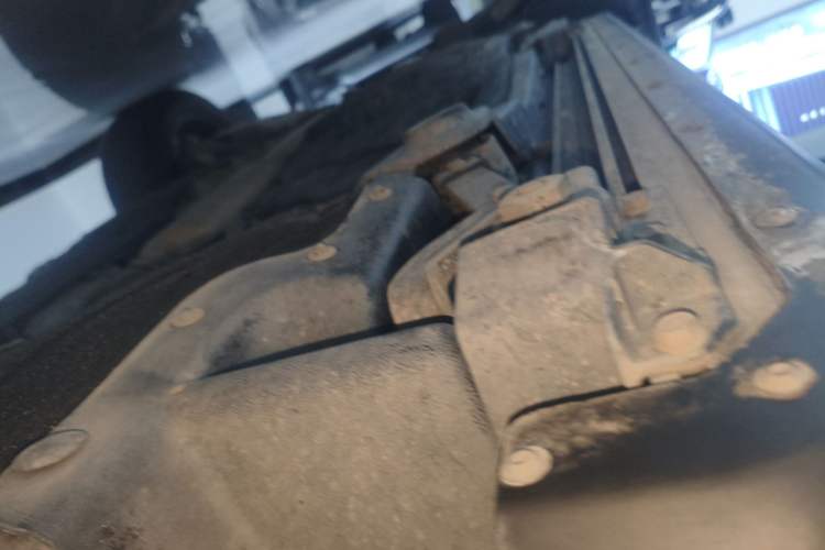 Used Land Rover Defender 2020 110 P400 HSE Right Side Sill