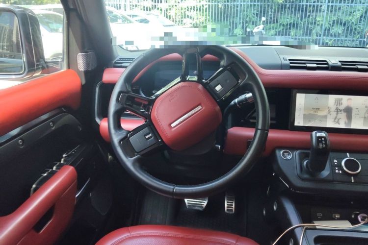 Used Land Rover Defender 2020 110 P400 SE Steering Wheel