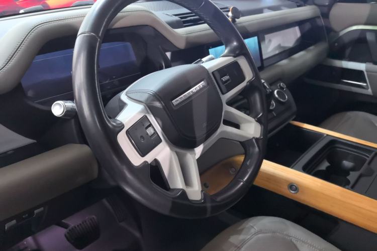 Used Land Rover Defender 2020 110 P400 SE Steering Wheel