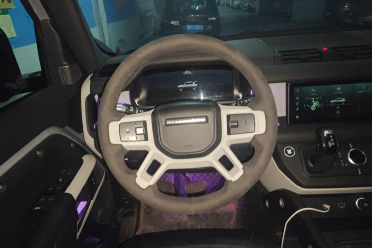 Used Land Rover Defender 2020 110 P400 HSE Steering Wheel