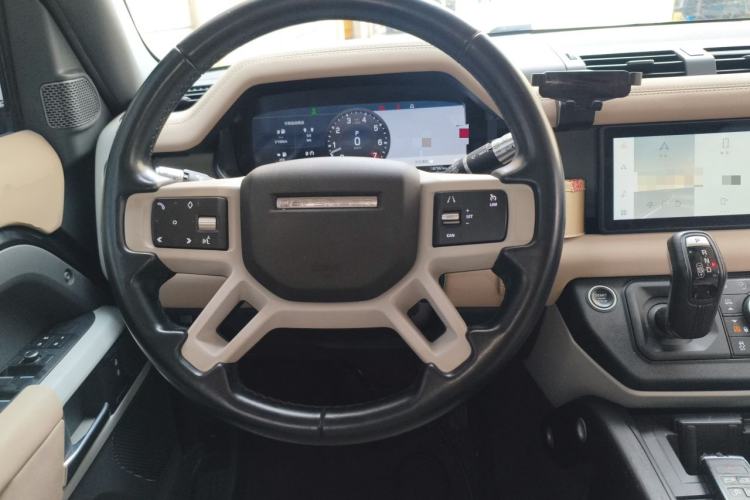 Used Land Rover Defender 2020 110 P400 SE Steering Wheel