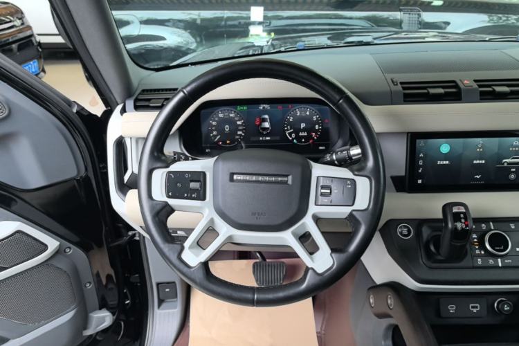 Used Land Rover Defender 2020 110 P400 SE Steering Wheel