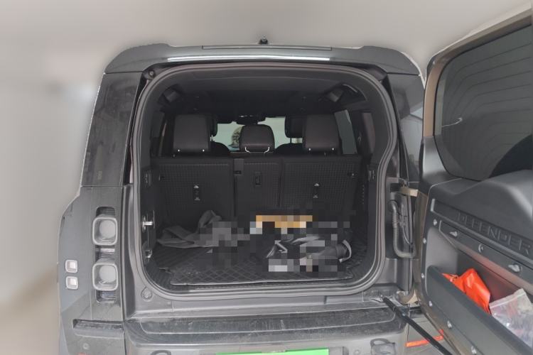 Used Land Rover Defender 2020 110 P400 X Trunk