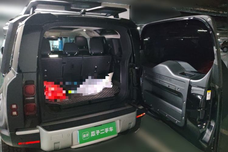 Used Land Rover Defender 2020 110 P400 Dark Special Edition Trunk