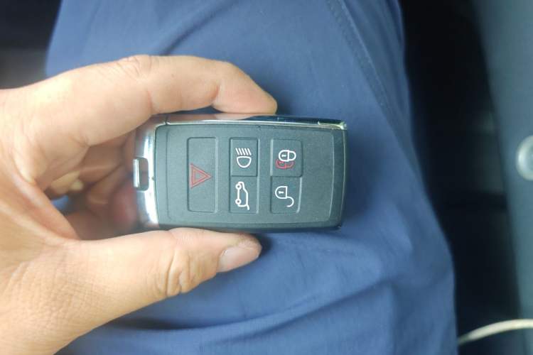 Used Land Rover Defender 2020 110 P400 Dark Special Edition Vehicle Key