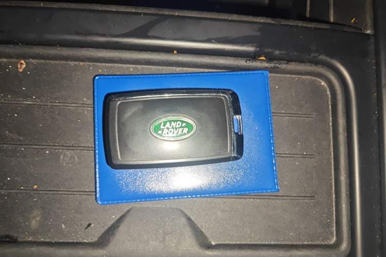 Used Land Rover Defender 2020 110 P400 HSE Vehicle Key