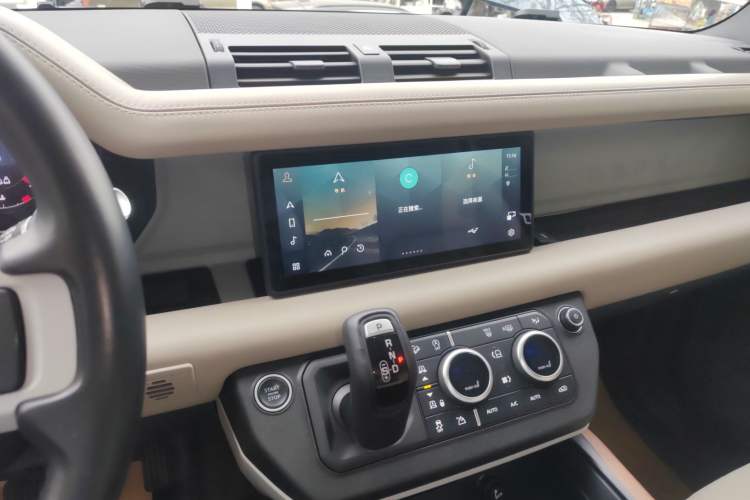 Used Land Rover Defender 2020 110 P400 Dark Special Edition Audio And AC Panel