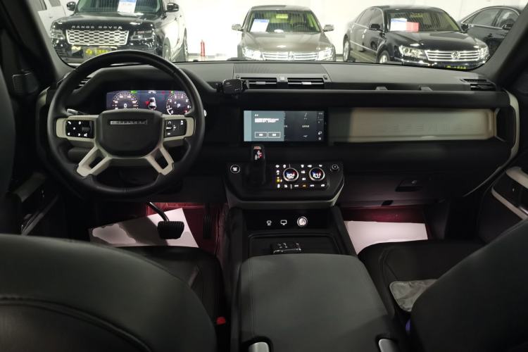 Used Land Rover Defender 2020 110 P400 SE Center Console