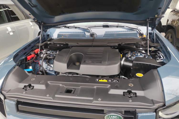 Used Land Rover Defender 2020 110 P400 Dark Special Edition Engine Bay