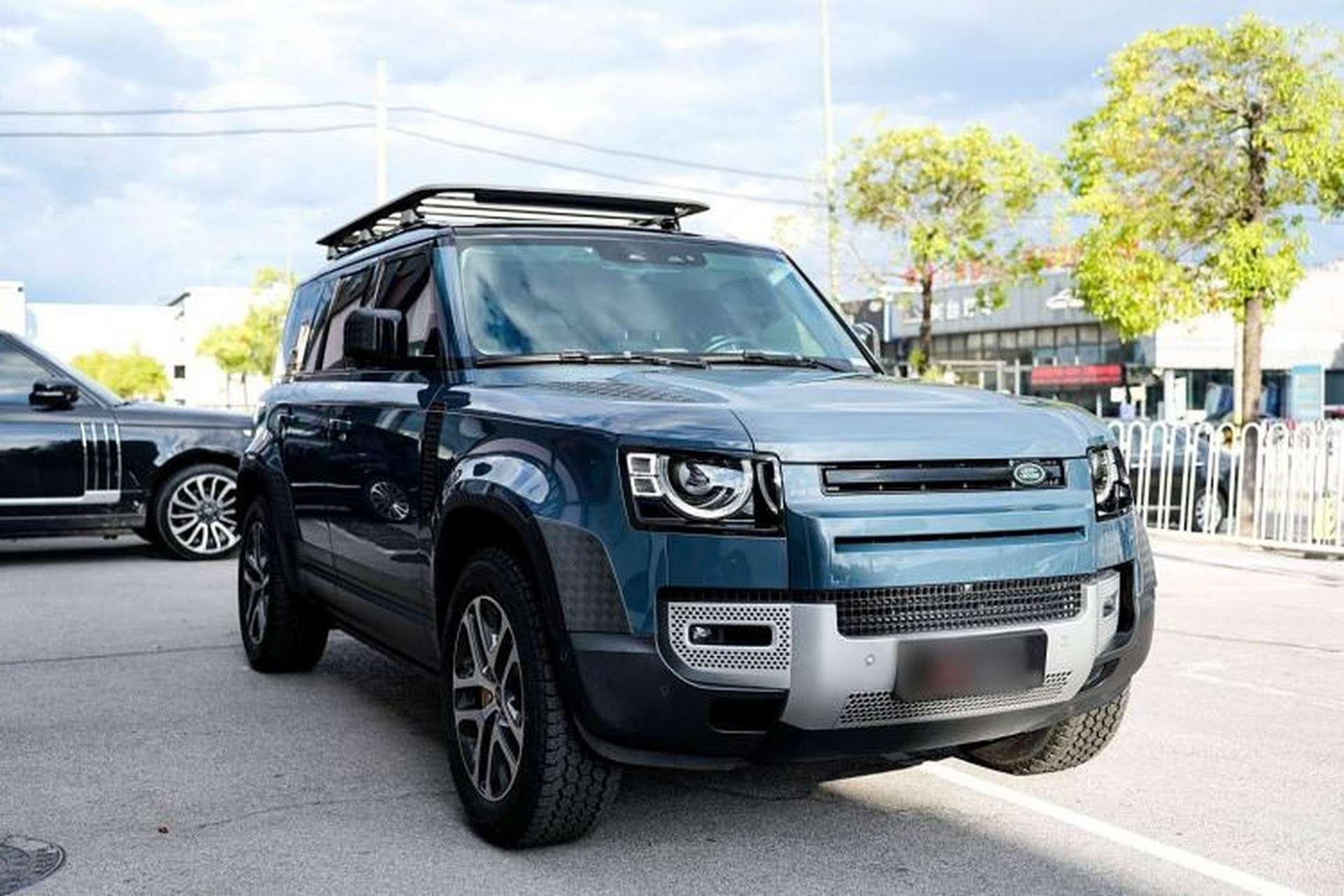 Used Land Rover Defender 2020 110 P400 HSE Exterior 2