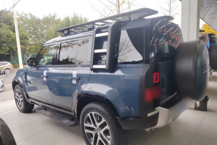 Used Land Rover Defender 2020 110 P400 Dark Special Edition Exterior 3