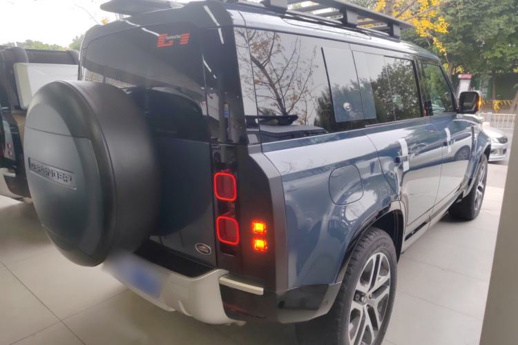 Used Land Rover Defender 2020 110 P400 Dark Special Edition Exterior 5