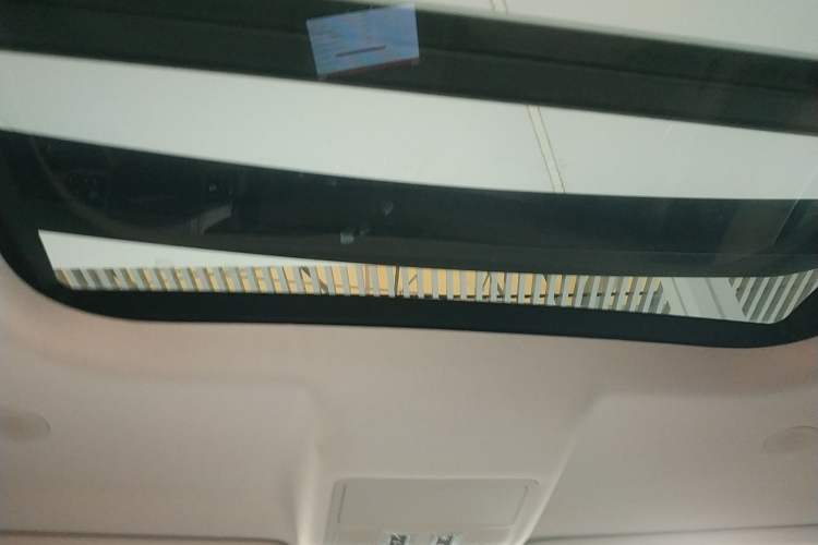 Used Land Rover Defender 2020 110 P400 Dark Special Edition Headliner
