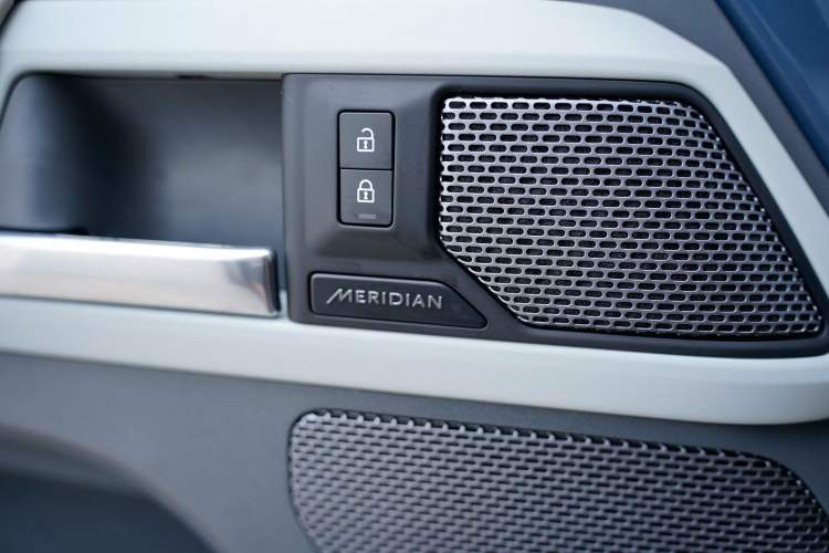Used Land Rover Defender 2020 110 P400 HSE Interior 1