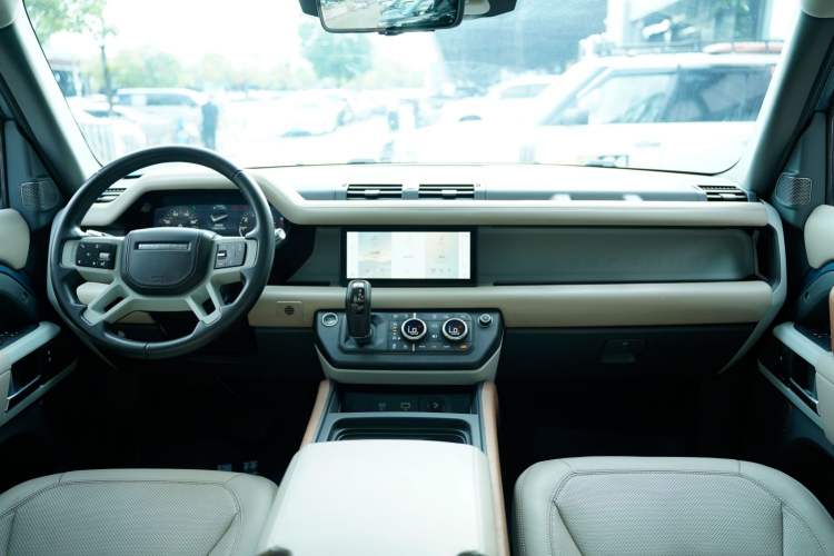 Used Land Rover Defender 2020 110 P400 HSE Interior 2