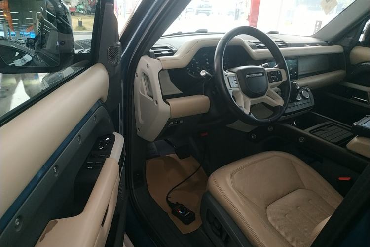 Used Land Rover Defender 2020 110 P400 Dark Special Edition Interior 3