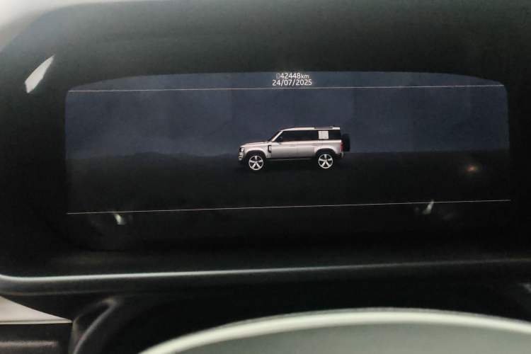 Used Land Rover Defender 2020 110 P400 HSE Odometer Close Up