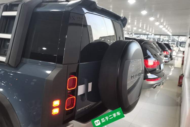 Used Land Rover Defender 2020 110 P400 SE Rear