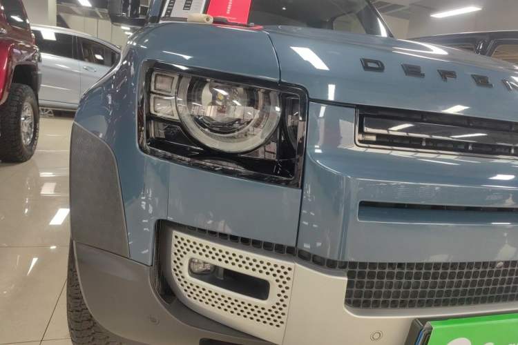 Used Land Rover Defender 2020 110 P400 Dark Special Edition Right Front Headlight
