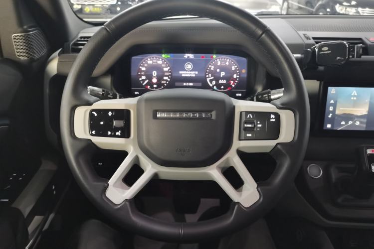Used Land Rover Defender 2020 110 P400 SE Steering Wheel