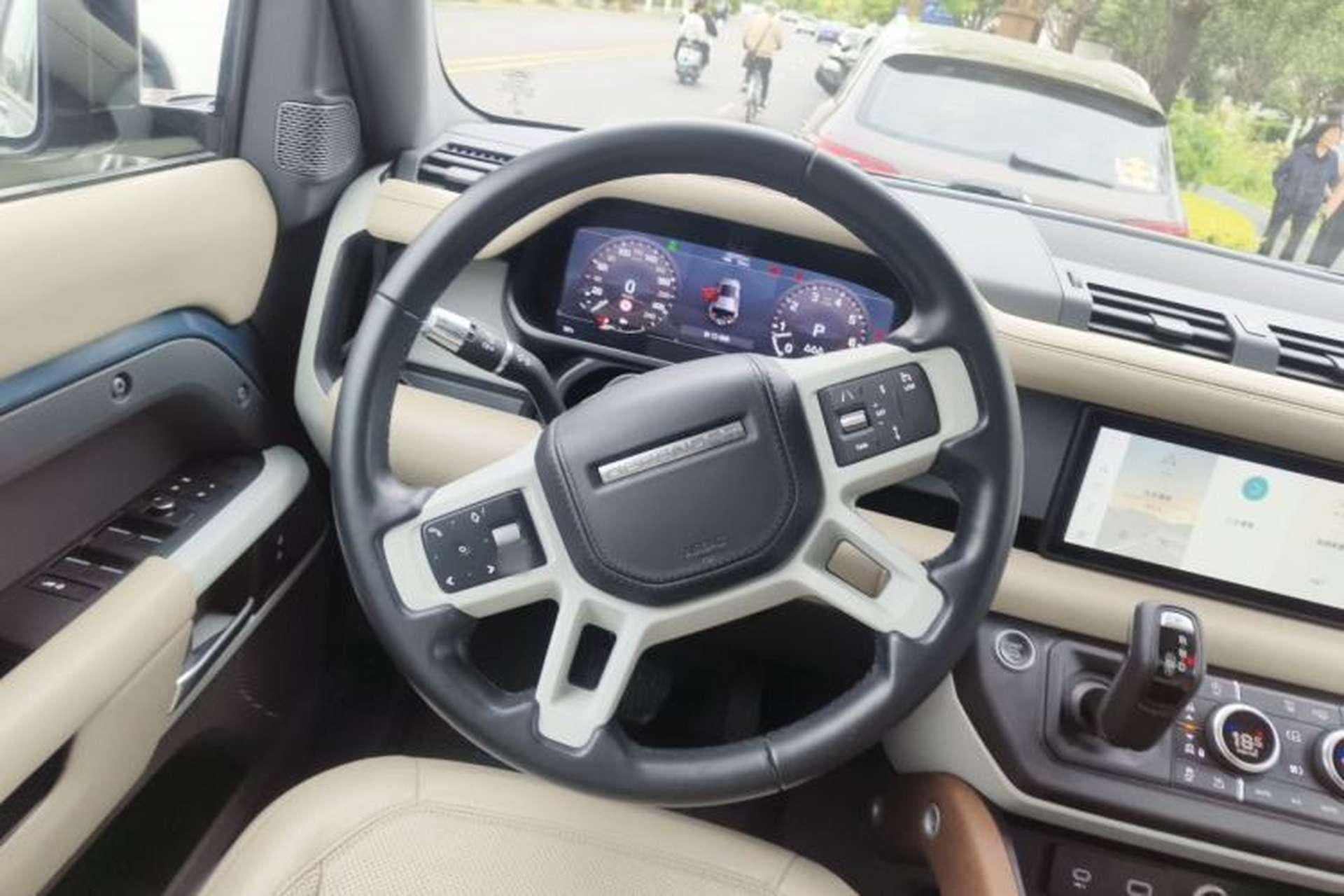 Used Land Rover Defender 2020 110 P400 Dark Special Edition Steering Wheel