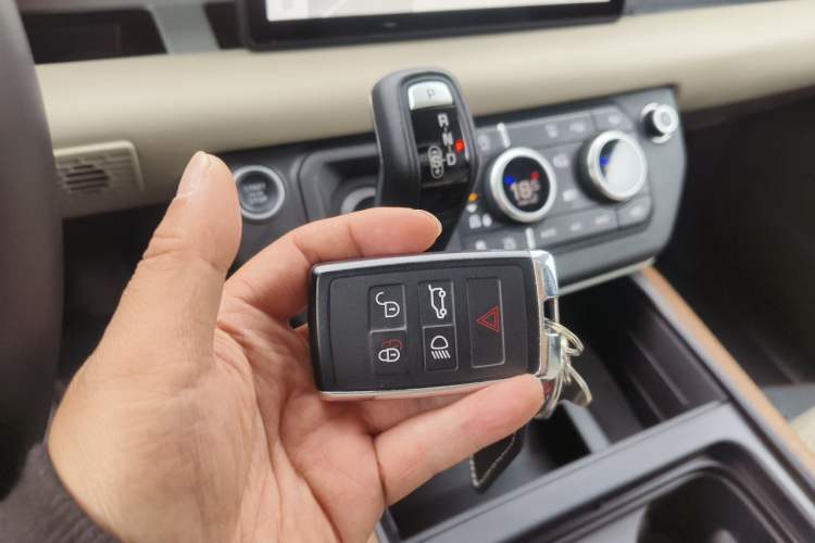 Used Land Rover Defender 2020 110 P400 Dark Special Edition Vehicle Key