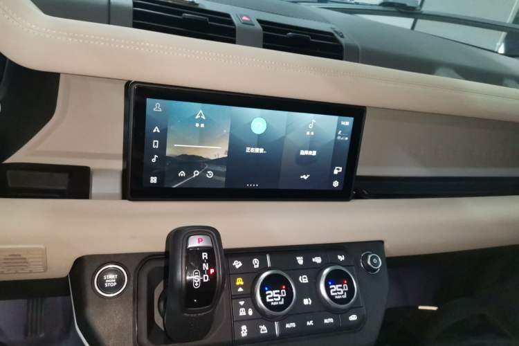 Used Land Rover Defender 2020 110 P400 SE Audio And AC Panel
