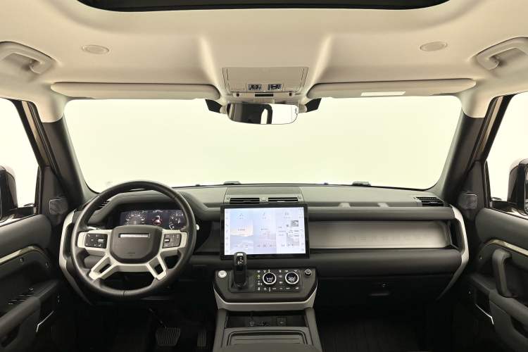 Used Land Rover Defender 2020 110 P400 HSE Audio And AC Panel