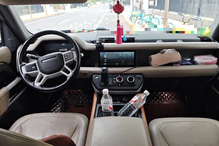 Used Land Rover Defender 2020 110 P400 HSE Center Console