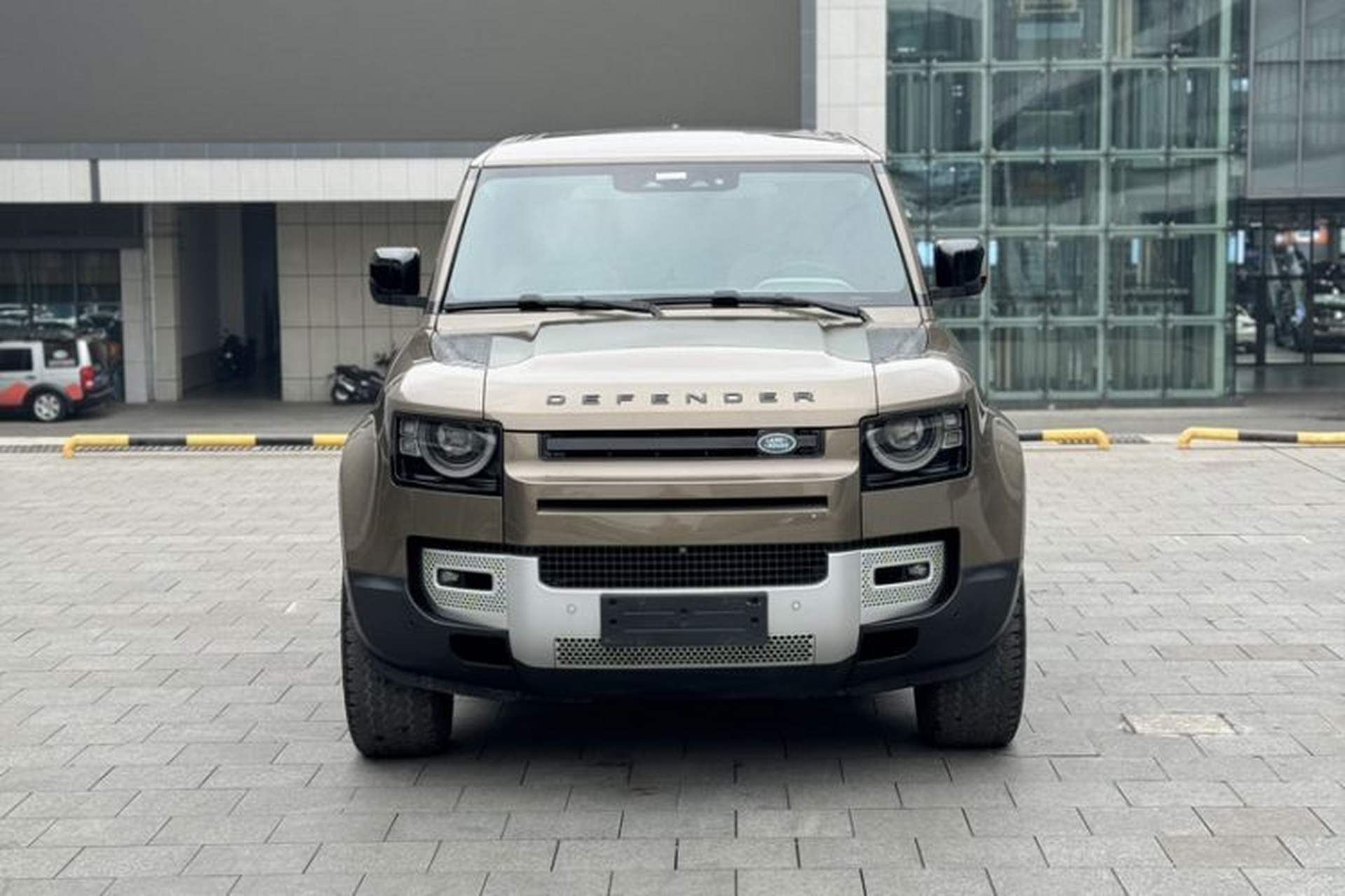 Used Land Rover Defender 2020 110 P400 HSE Exterior 1