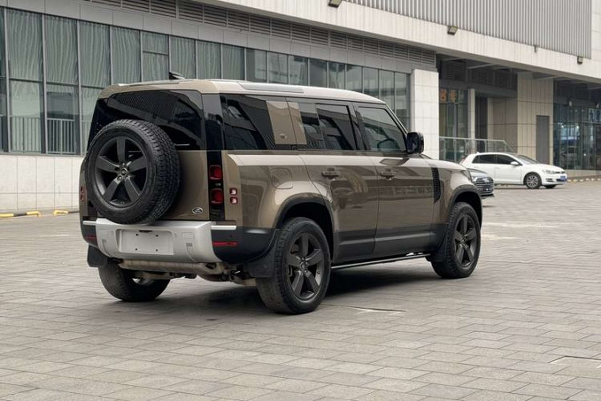 Used Land Rover Defender 2020 110 P400 HSE Exterior 6