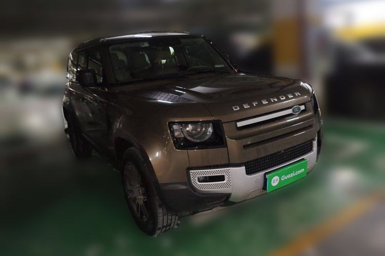 Used Land Rover Defender 2020 110 P400 SE Front Right 45 Deg